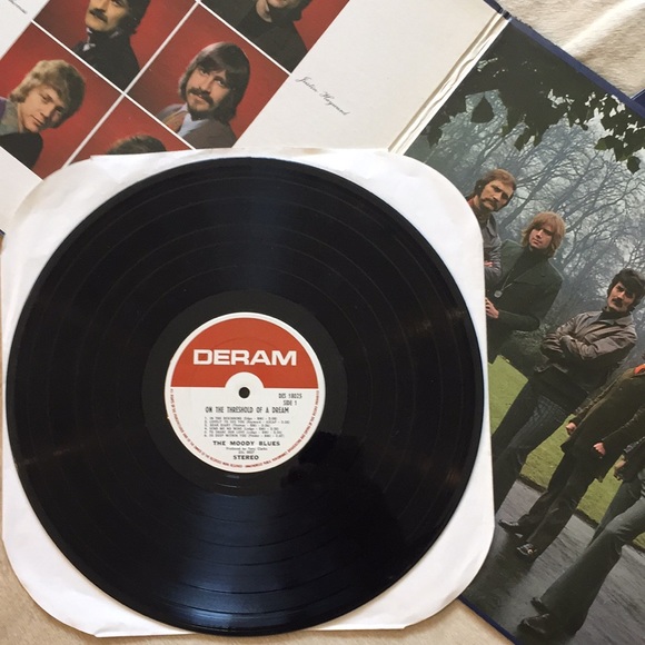 The Moody Blues - “On The Threshold Of A Dream” LP - Picture 3 of 5